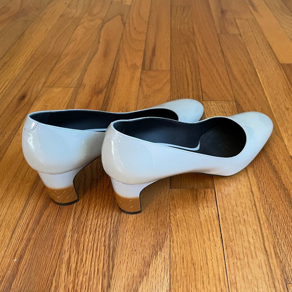 Bottega Veneta ice blue patent leather heels w/ brown patterned heel size 9.5,